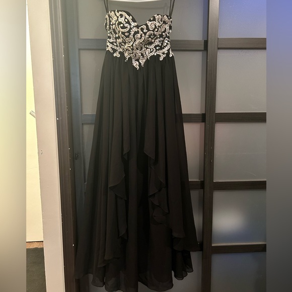 Stunning Evening Gown Size 13/14 - Picture 6 of 8